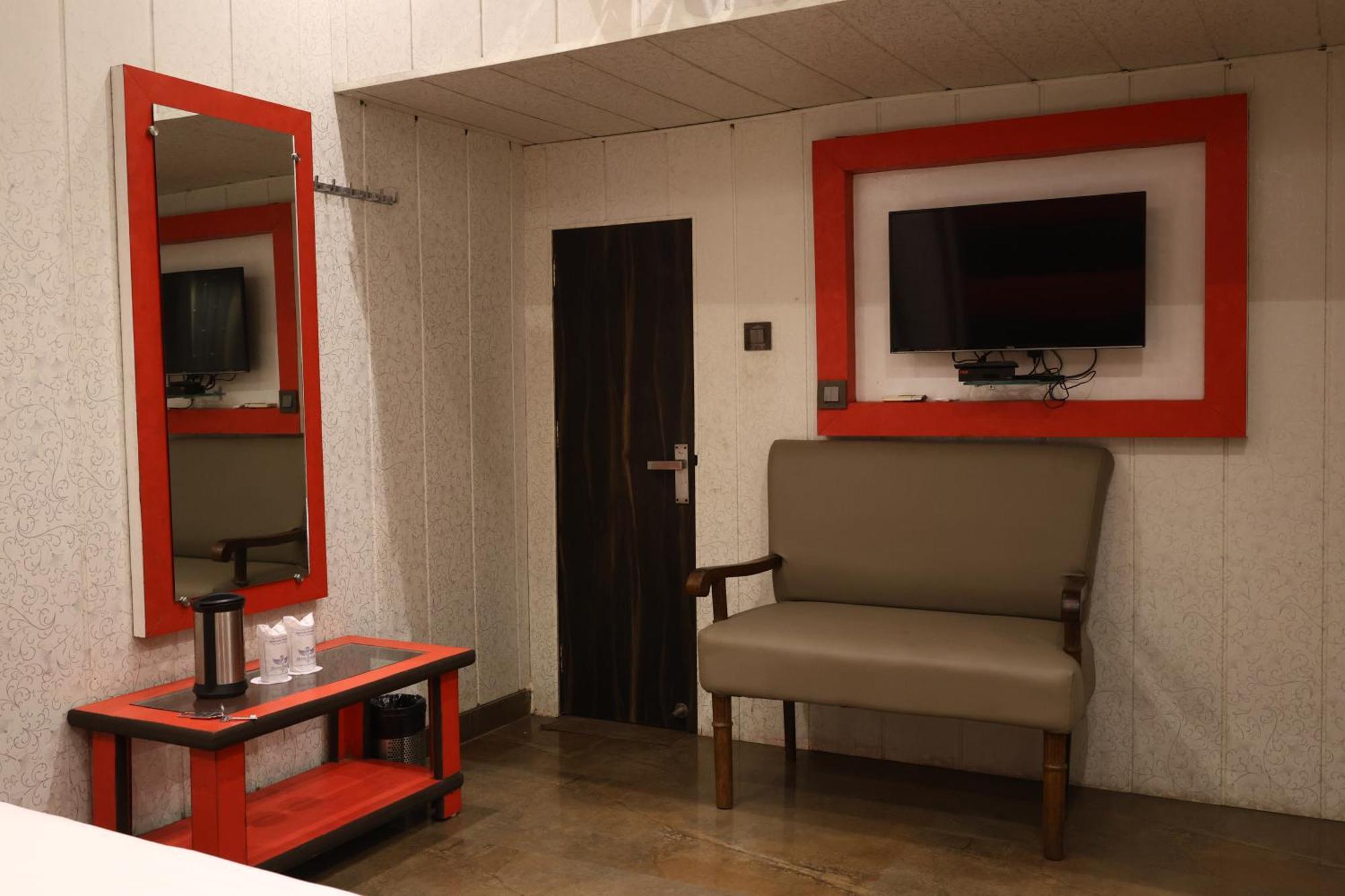 Hotel Pardesi หริทวาร ภายนอก รูปภาพ