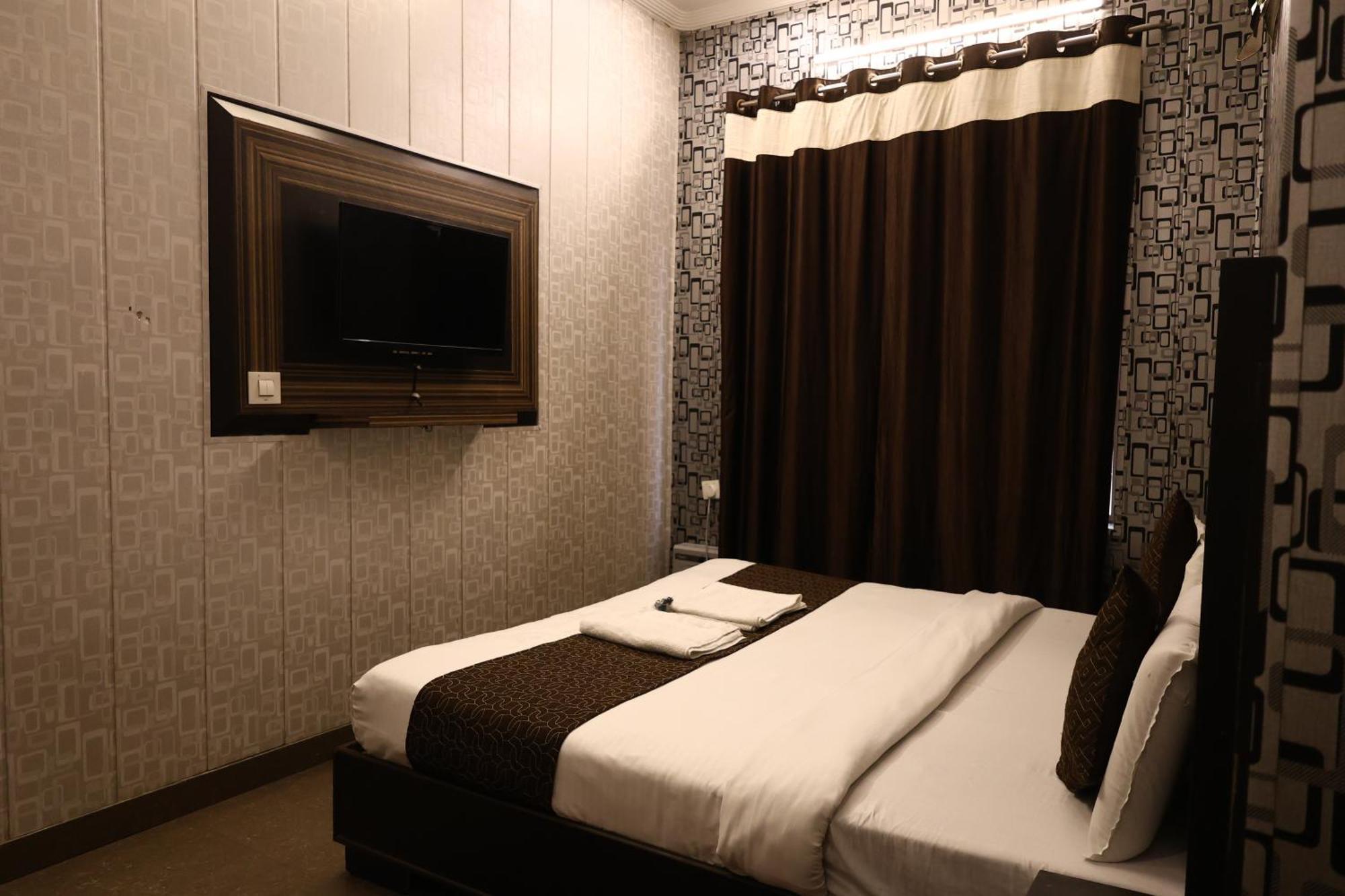 Hotel Pardesi หริทวาร ภายนอก รูปภาพ
