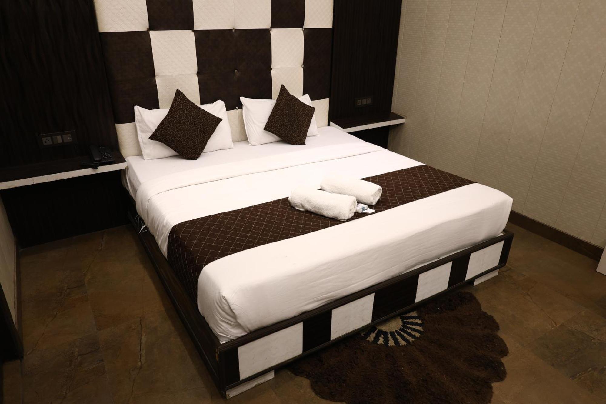Hotel Pardesi หริทวาร ภายนอก รูปภาพ