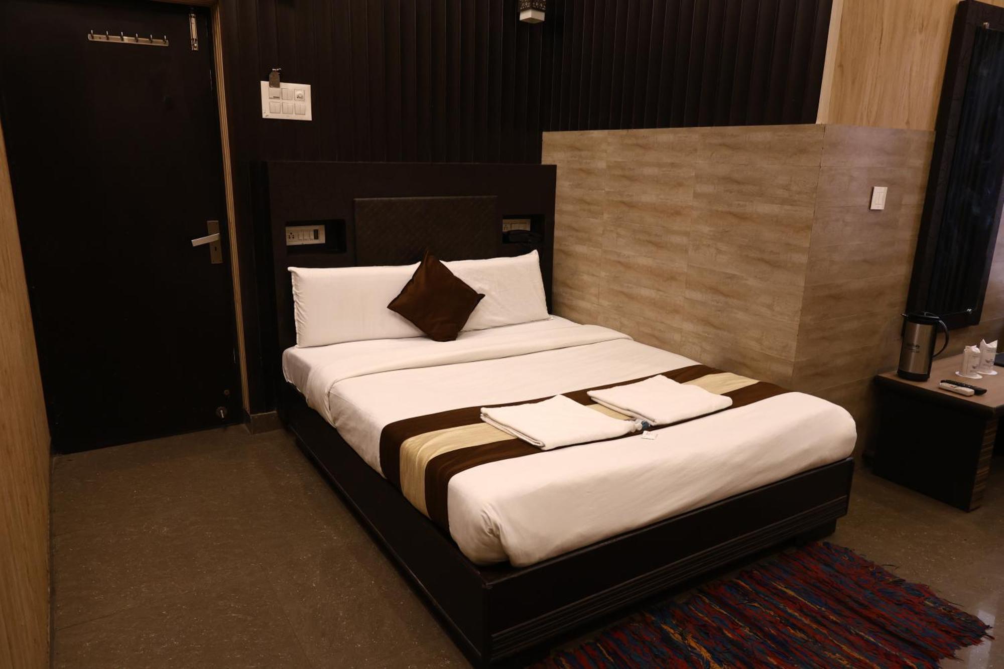 Hotel Pardesi หริทวาร ภายนอก รูปภาพ