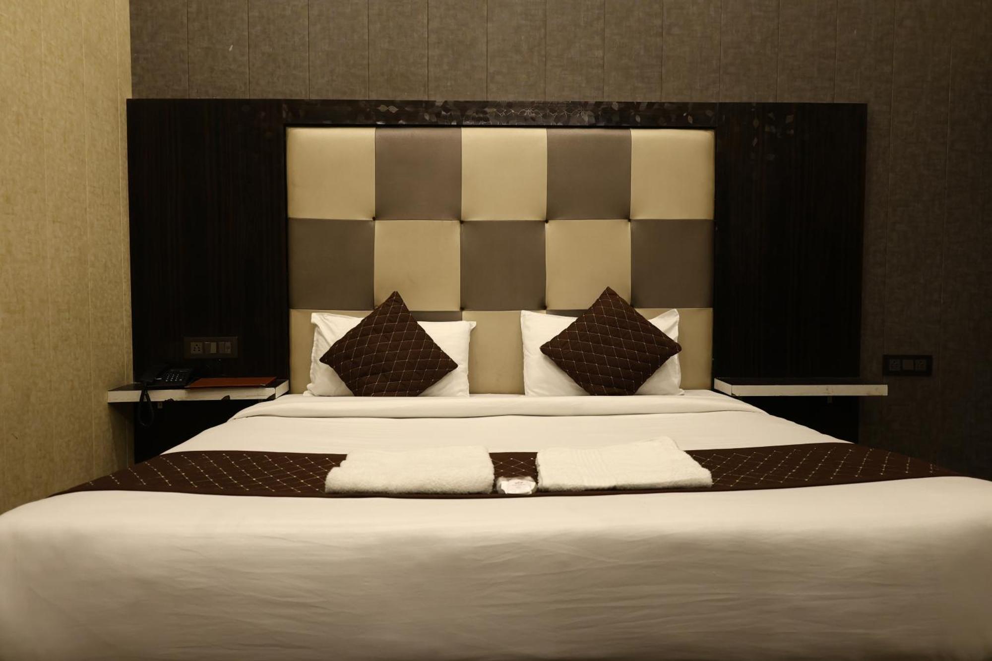Hotel Pardesi หริทวาร ภายนอก รูปภาพ