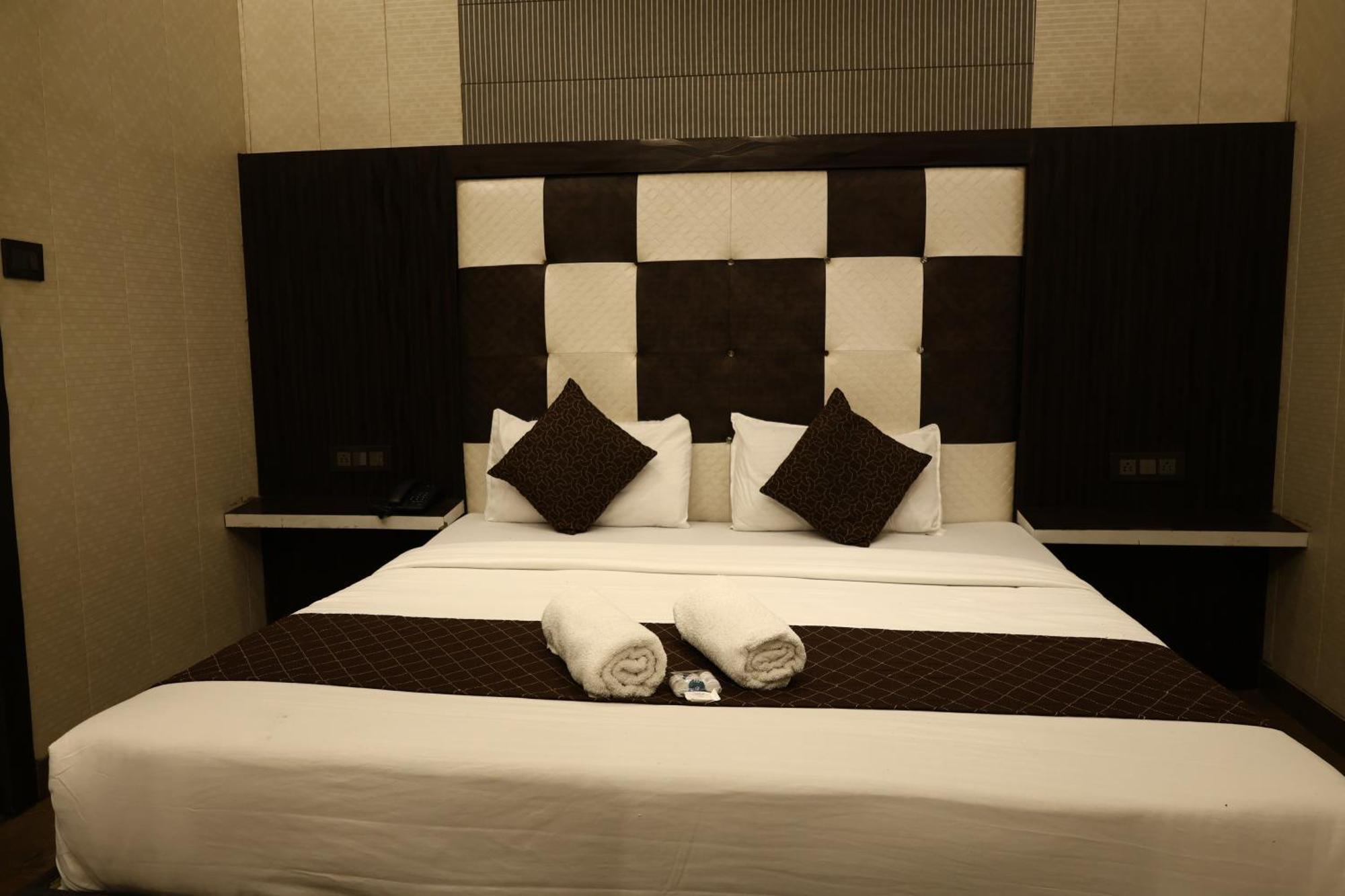 Hotel Pardesi หริทวาร ภายนอก รูปภาพ