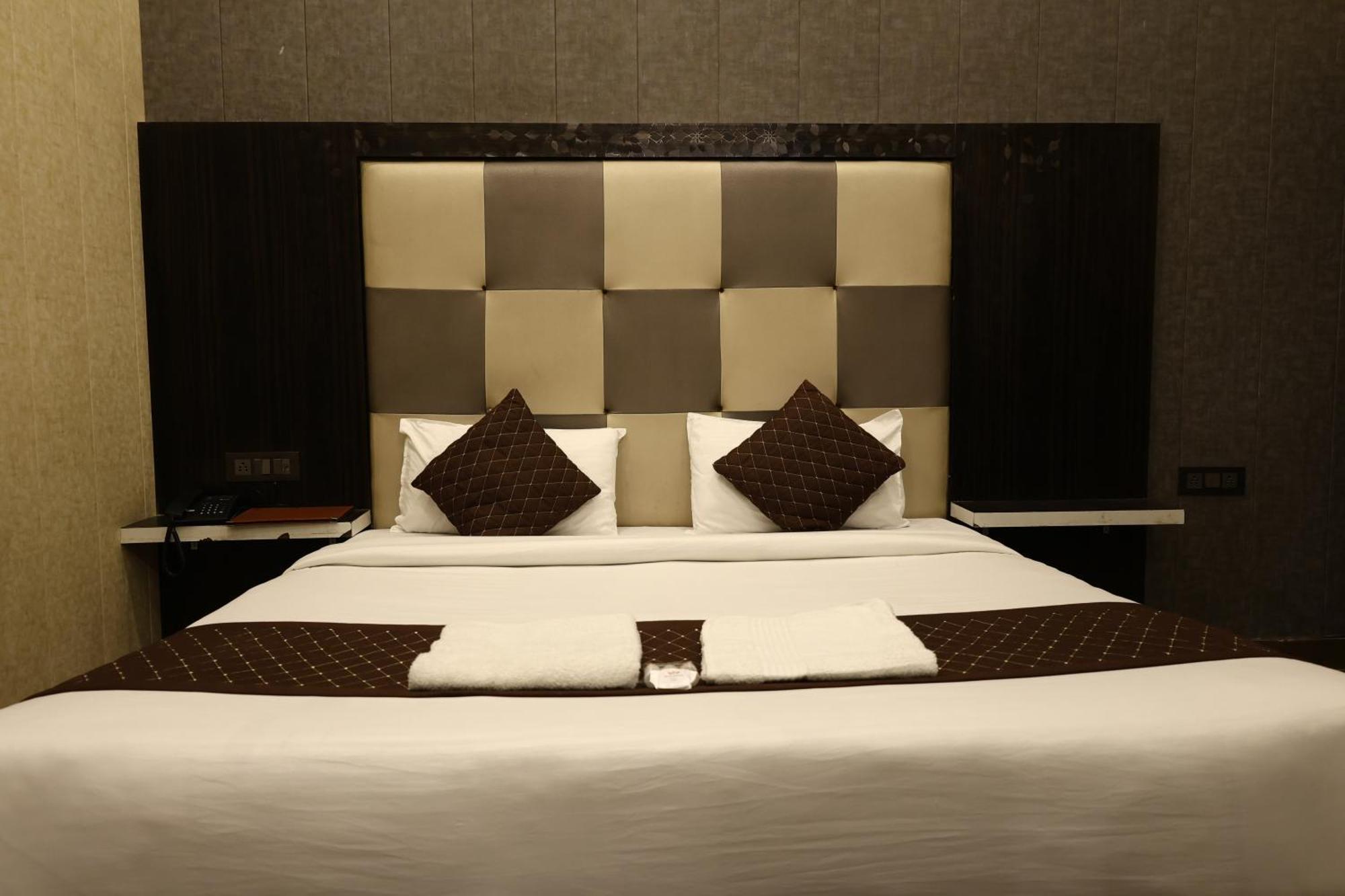 Hotel Pardesi หริทวาร ภายนอก รูปภาพ