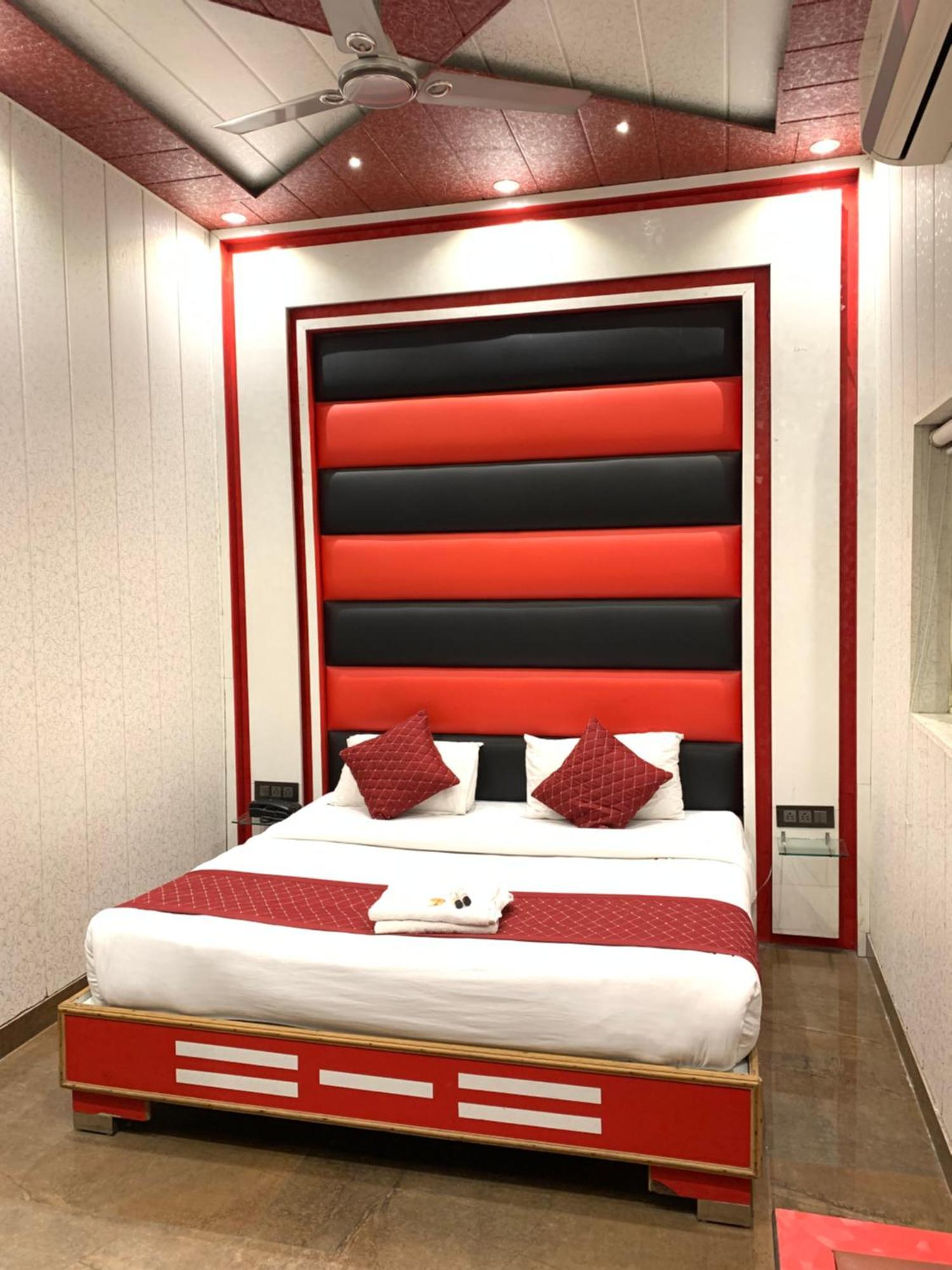 Hotel Pardesi หริทวาร ภายนอก รูปภาพ