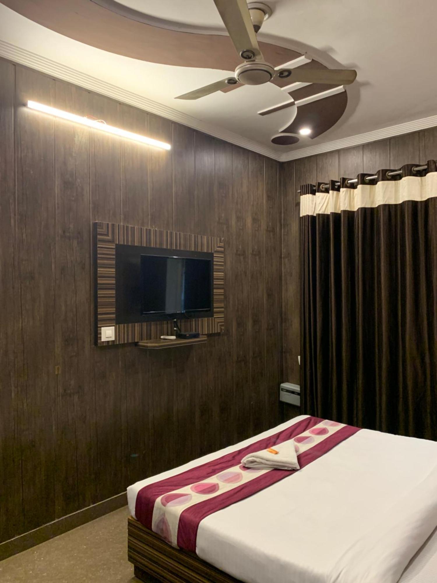 Hotel Pardesi หริทวาร ภายนอก รูปภาพ