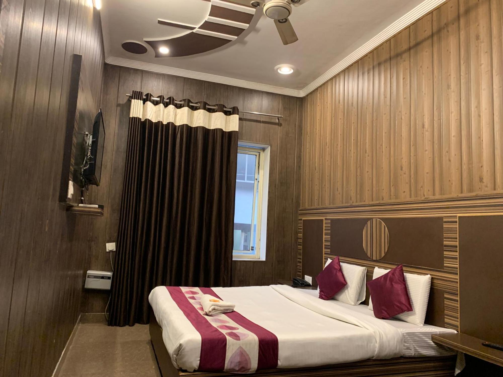 Hotel Pardesi หริทวาร ภายนอก รูปภาพ