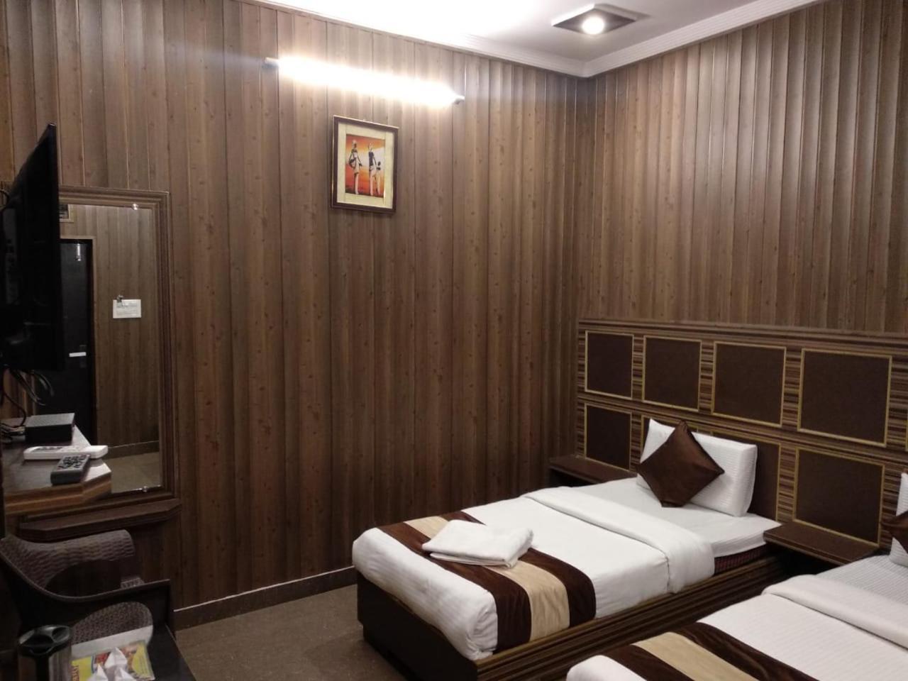 Hotel Pardesi หริทวาร ภายนอก รูปภาพ