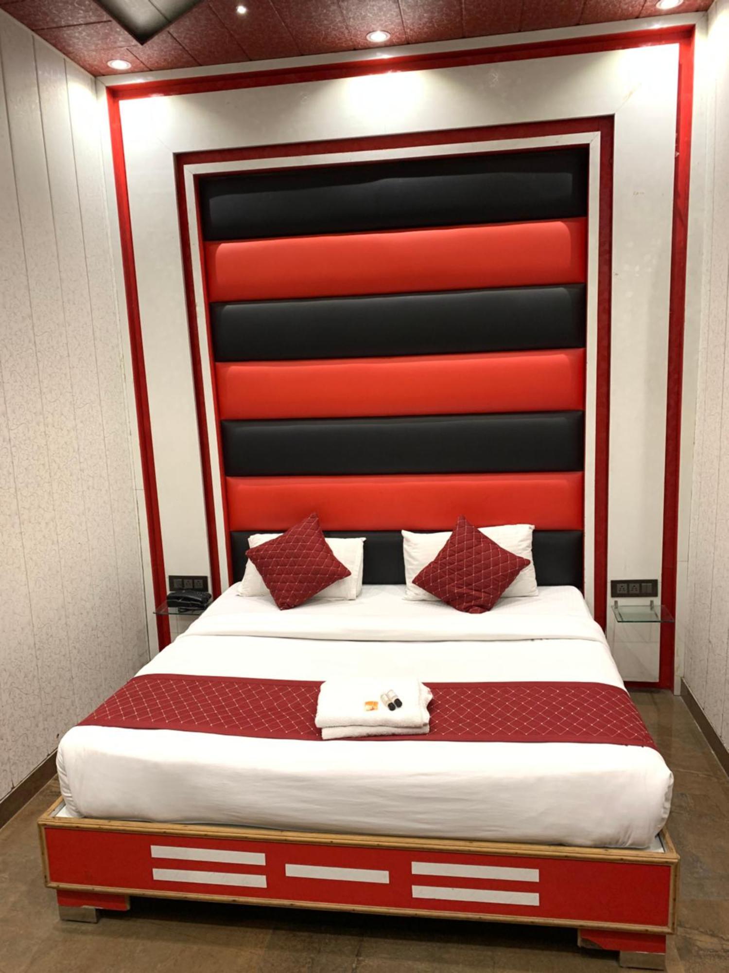Hotel Pardesi หริทวาร ภายนอก รูปภาพ